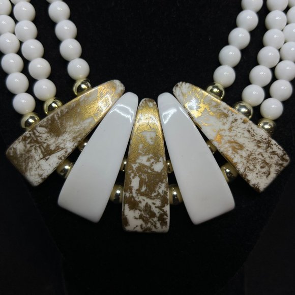 Vintage Gold Tone And White Triple Strand Beaded Necklace (311) - Picture 3 of 7